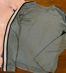 NEW girls ATHLETIC WORKS SHIRT ACTIVE DANCE full STRETCHY gray DRIWORKS SIZE 7/8 - Picture 1 of 2