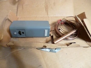 NOS HONEYWELL T678B1006 DUAL BULB CONTROLLER TWO STAGE TWO SWITCH 70-140F - Bild 1 von 8