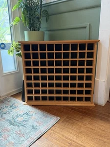 Golfball Präsentationsständer Aufbewahrung Holz 25,75”x 22,75” 72 Fächer montierbar helle Eiche - Bild 1 von 11