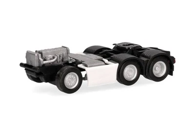 HERPA, IVECO S-WAY telaio 6x2 - 2 pezzi da assemblare, 1/87,  HER086011 - Immagine 1 di 3