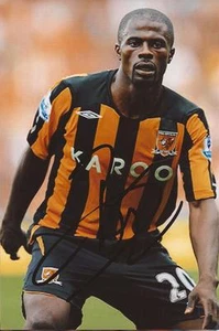 HULL: GEORGE BOATENG SIGNED 6x4 ACTION PHOTO+COA - Picture 1 of 1