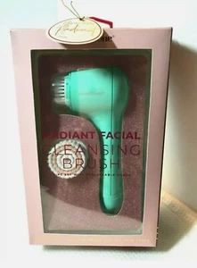 New Radiant Facial Cleansing Brush 3 Piece Set With Replaceable Heads - Picture 1 of 2