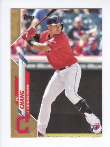 2020 Topps Series 2 #590 YU CHANG RC Cleveland /2020 GOLD PARALLEL ROOKIE - Picture 1 of 3