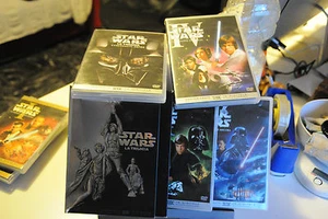 STAR WARS - LA TRILOGIA - DVD MASTERIZZATO IN DIGITALE - 4 DISCHI IN COFANETTO - Imagen 1 de 1