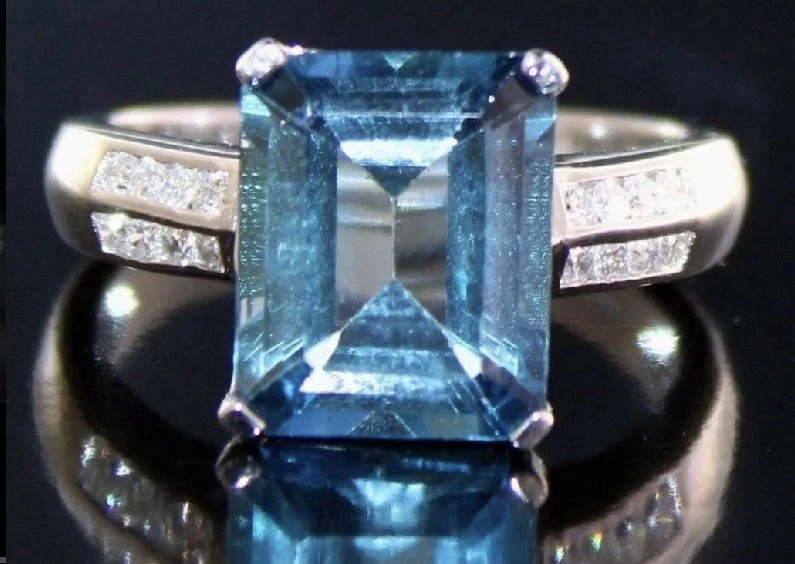 Emerald Cut 5.77 ct London Blue Topaz Diamond Ring - Image 1 of 4