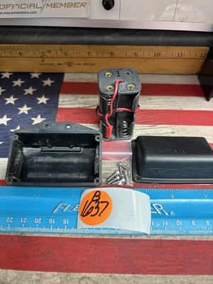 VINTAGE TEAM LOSI RC CAR CHASSIS PARTS -PREOWNED- - Image 1 of 4