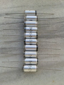 10 un. TAPAS DE POLIESTIRENO STRYOFLEX HI_END DE LOTE ANTIGUO 4700pF 4.7nF 630V 2% HI_END PARA AUDIO!¡! - Imagen 1 de 2