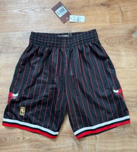 Pantalones Cortos Chicago Bulls Nuevos con Etiquetas Talla PEQUEÑA Mitchell & Ness NBA Swingman Negro Rojo Malla - Imagen 1 de 11