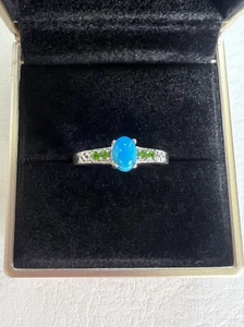 Beautiful Robin’s Egg Turquoise Green Glass Stones 925 Sterling Silver Size 9 - Picture 1 of 5