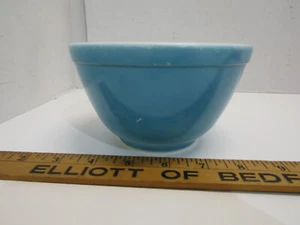 B-3 VINTAGE BLUE PYREX NESTING BOWL NESTING MIXING BOWL OVENWARE - Picture 1 of 3