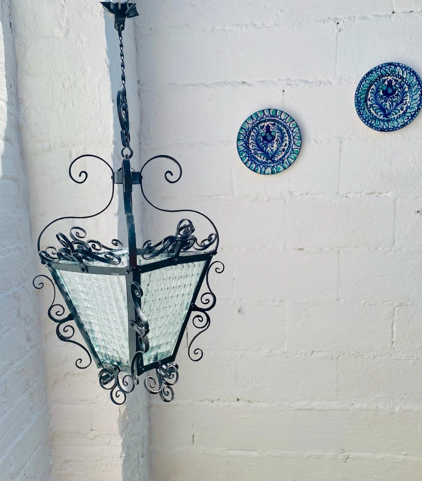 Antiga lanterna preta para varanda ferro forjado renascimento espanhol gótico medieval - Imagem 1 de 4