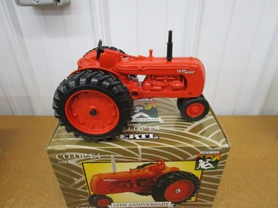 Co-op E4 tractor ERTL 1/16 15th Ann. National farm toy Museum diecast Z - Image 1 of 4