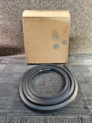 Restripa climática de puerta delantera del lado del conductor GM 15522764 para GMC Suburban K2500 1984-1991 Foto 1 de 4