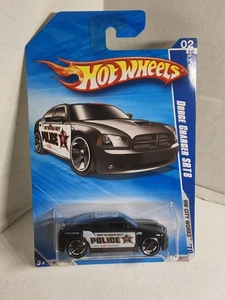 2010 Hot Wheels HW City Works '10 02/10 - DODGE CHARGER SRT8  - 118/214 - R7535  - Picture 1 of 12