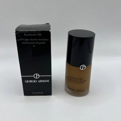 Giorgio Armani Luminous Silk Perfect Glow Flawless Foundation 10 NEW 1 Oz - Image 1 of 2