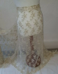 Tessuto pizzo sposa smerlato perline ricamate 1M avorio/oro nuovo 44" - Foto 1 di 5