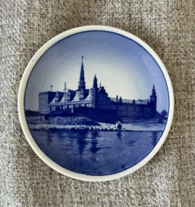Royal Copenhagen - Kronborg Slot Mini Wall Plates 3.25" (DENMARK) 5-2010 - Picture 1 of 4