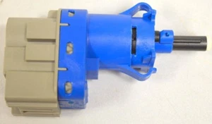 Interruptor de luz de freno Ford OEM parte 8T4T-9G854-AA - nuevo - Imagen 1 de 3