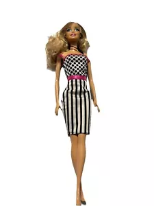 MUÑECA VESTIDO AMIGOS ESTILO MUÑECA BARBIE LUNARES NEGROS C397G - Imagen 1 de 2
