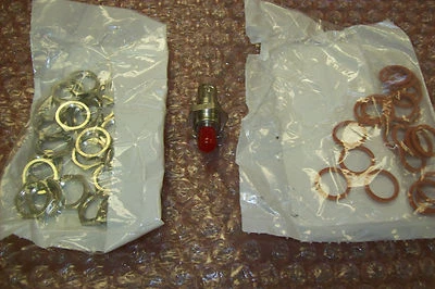 Tyco Electronics 1058117-1 NEW Connector, Adapter BNC-SMA Jack - Image 1 of 2