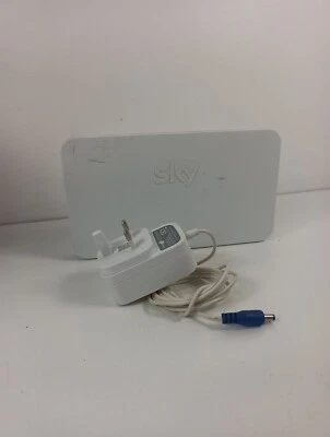 Sky SE210 Wireless WiFi Signal Broadband Network Booster Extender Sky Q - Image 1 of 4