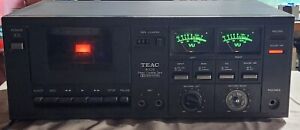 TEAC Stereo Cassete Deck MODEL A-103 LIGHTS UP