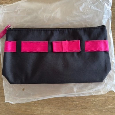 Bolsa de cosméticos Lancome Paris - Preta e rosa quente laço de fita maquiagem bolsa com zíper - Nova sem etiquetas - Imagem 1 de 4