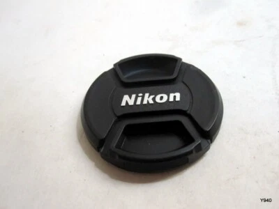 Nikon 55mm Front Center Pinch Lens Cap - Image 1 of 4