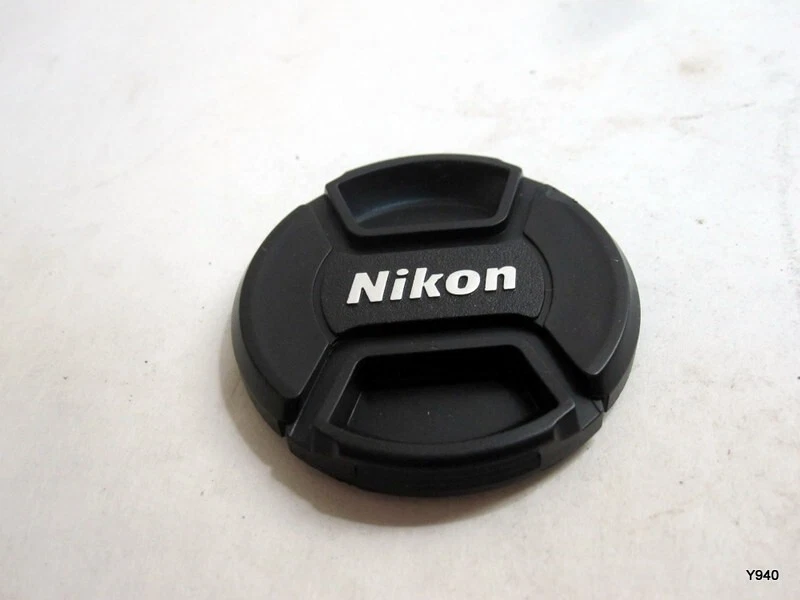 Nikon 55mm Front Center Pinch Lens Cap - Image 1 of 4
