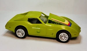 1/32 VINTAGE PLASTIC ZEE TOY MID 1970'S CHEVROLET CORVETTE CREEN - Picture 1 of 7