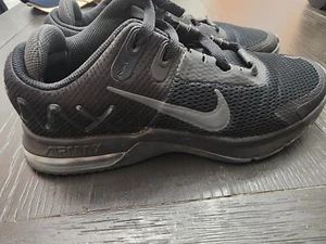 Nike Air Max Alpha Trainer 4 Shoes Triple Black CW3396-002 Men's Size 8.5 🔥 - Picture 1 of 10