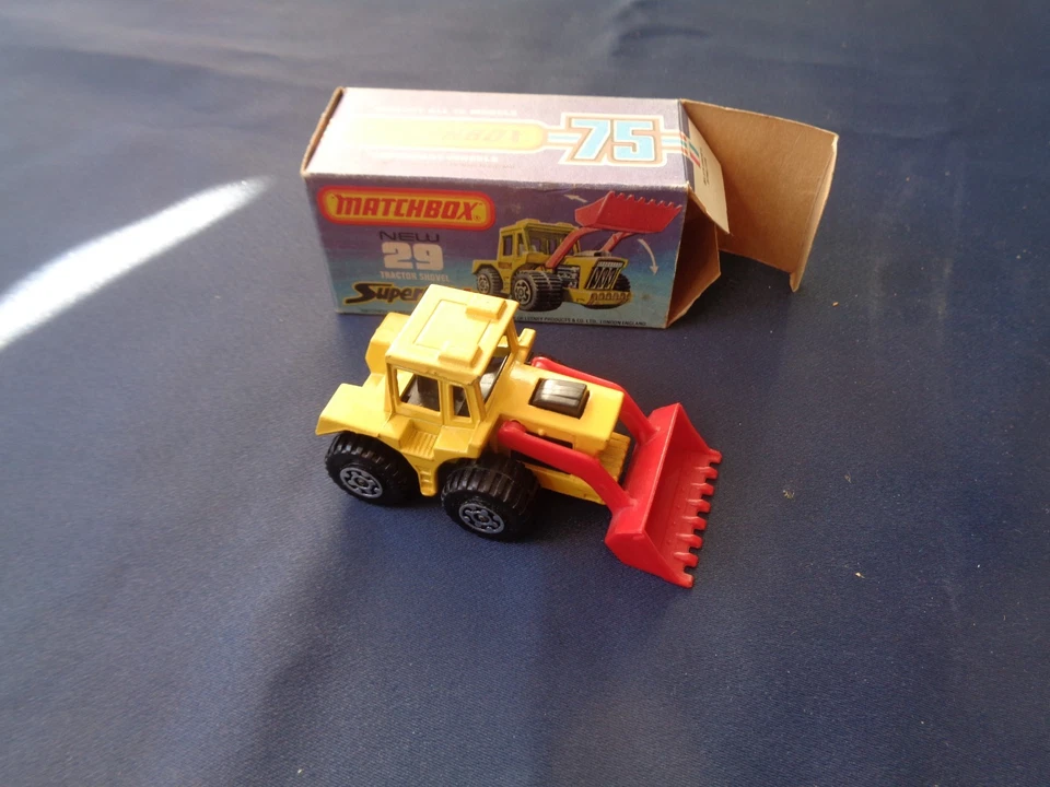 MATCHBOX COLLECT ALL 75 MODELS  SUPERFAST LESNEY TRACTOR SHOVEL NUMERO 29 - Immagine 1 di 4