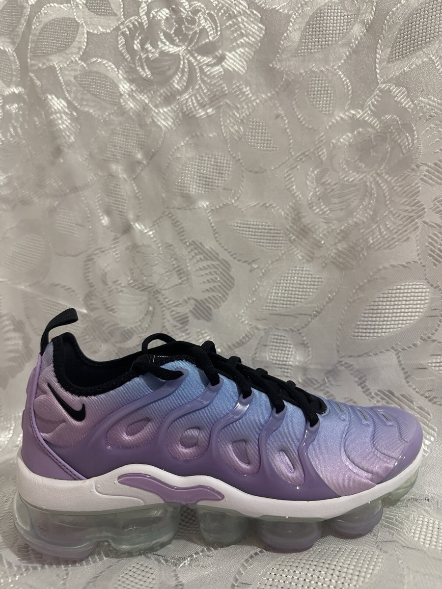 light purple vapormax plus