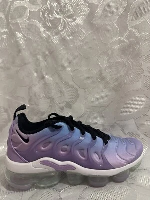 WOMENS NIKE AIR VAPORMAX PLUS 6.5 LILAC PURPLE UNIVERSITY BLUE DZ5204 500 LIGHT - Image 1 of 4