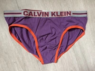 RARE NIB VINTAGE Calvin Klein Men's Hip Brief Purple Medium M5457 - Image 1 of 3