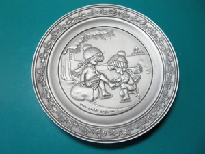 MINI PLATE Hallmark Cards Little Gallery 1971 Joan Walsh Anglund Winter Pewter - Picture 1 of 5