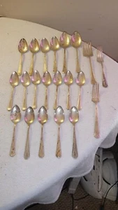 Vintage 21 Piece Set of WM Rogers & Sons Silver-Plated Flatware - Picture 1 of 3
