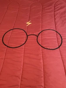 Harry Potter Wizarding World Twin/Full Comforter Eyeglasses Gryffindor Stripes - Picture 1 of 7