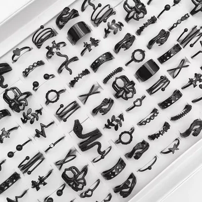 Lote de 50 anillos a granel para hombres y mujeres gótico grunge moda anillo al por mayor Foto 1 de 3