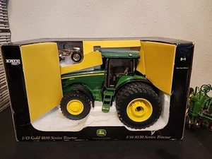 John Deere 8530 MFWD Tractor 1:16 with GOLD 4010 1:43 Tractor ERTL Diecast NIB - Picture 1 of 8