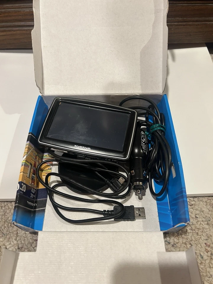 Sistema de navegación GPS TomTom XL 340S con accesorios (G9:3) Foto 1 de 1