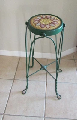 TABURETE VINTAGE CON PATAS DE ALAMBRE TRENZADO PARA HELADERÍA (27,5" de alto) Foto 1 de 4
