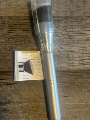 It Cosmetics Airbrush Complexion Perfection Brush No 115 New Essentials Coll. - Image 1 of 4