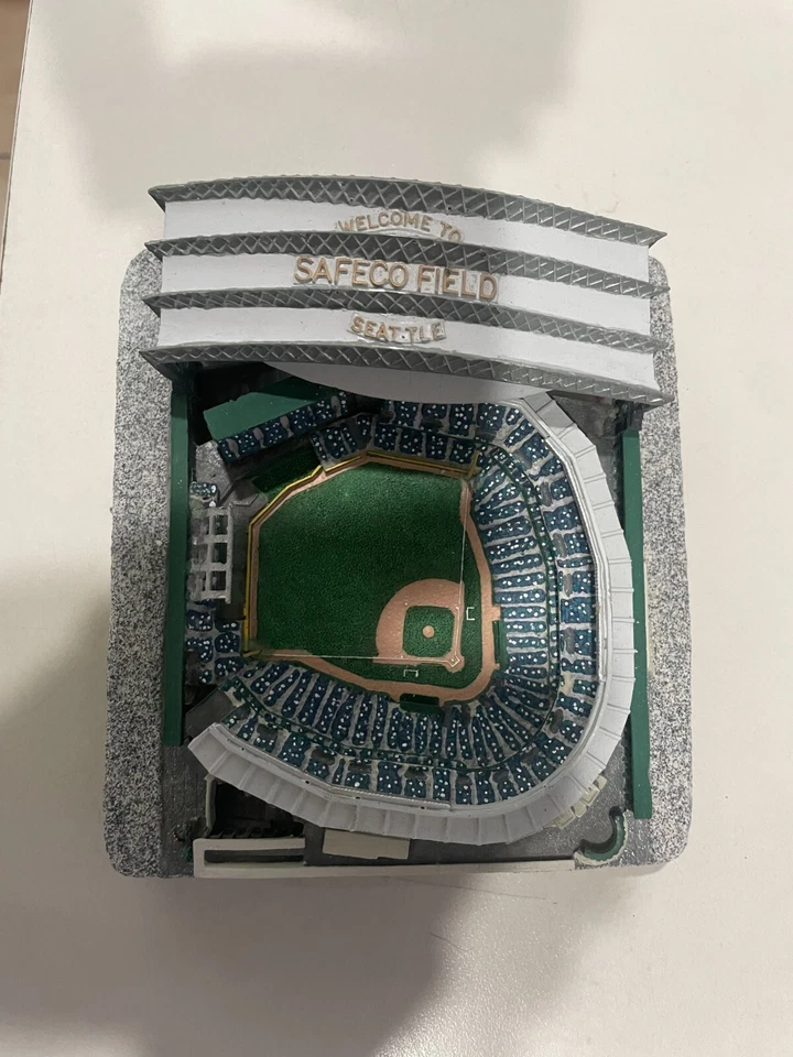 SEATTLE MARINERS SAFECO FIELD STADIUM REPLICA - Image 1 of 2