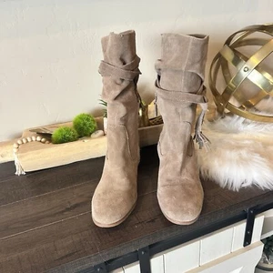 Nuevas botas de gamuza Tahari Johnny color topo talla 8 para mujer - Imagen 1 de 5
