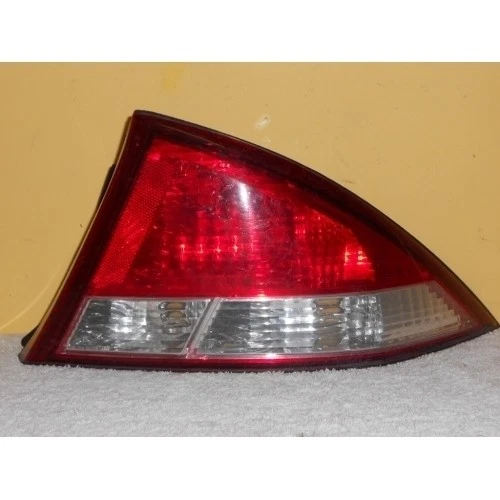 FORD FALCON AU SERIES 2-3 - 4/2000 TO 9/2002 - 4DR SEDAN - DRIVERS - RIGHT SI... - image 1 of 1