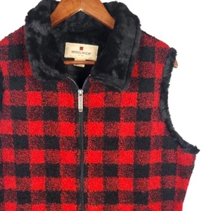 Woolrich Vest Womens Large Red Black Buffalo Plaid Sherpa Fleece Zip Front 4089B - Picture 1 of 10