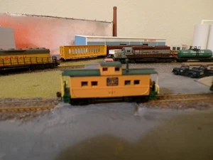 Caboose pintado personalizado escala N MAINE CENTRAL NORTHEAST #587 - Imagen 1 de 3