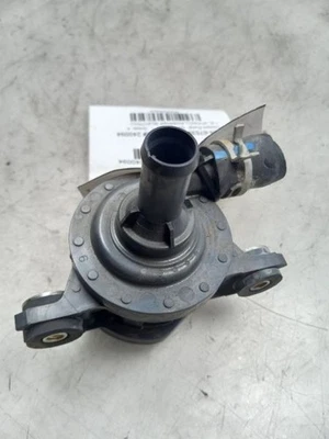20-22 TOYOTA PRIUS 1.8L FWD AT ENGINE COOLANT PUMP  - Image 1 of 4