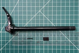 Rockshox Maxle Rear Through Axle, 12x142 Rear Quick Release - Picture 1 of 12